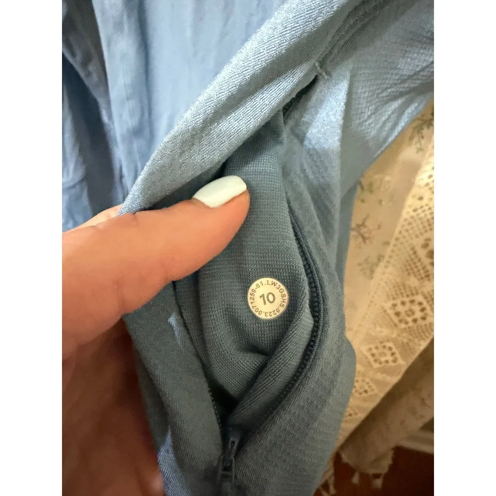 Lululemon Abrasion Resistant High Coverage Long Sleeve Shirt 10 Utility Blue